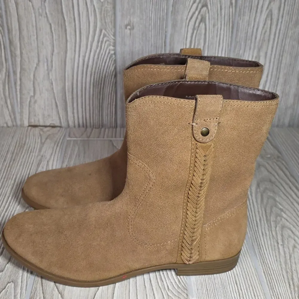 G.H. Bass & Co. Cindy Suede Leather Tan Ankle Boots Womens Size 7.5